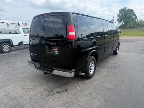 Used 2018 Chevrolet Express 3500 LT w/ LT Preferred Equipment Group RWD image 6