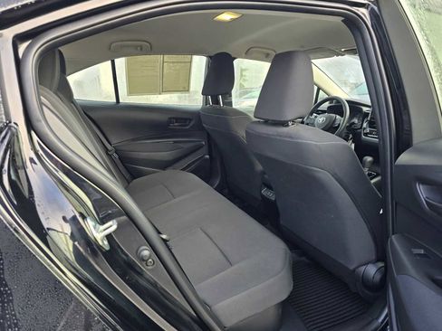 Used 2025 Toyota Corolla LE image 15