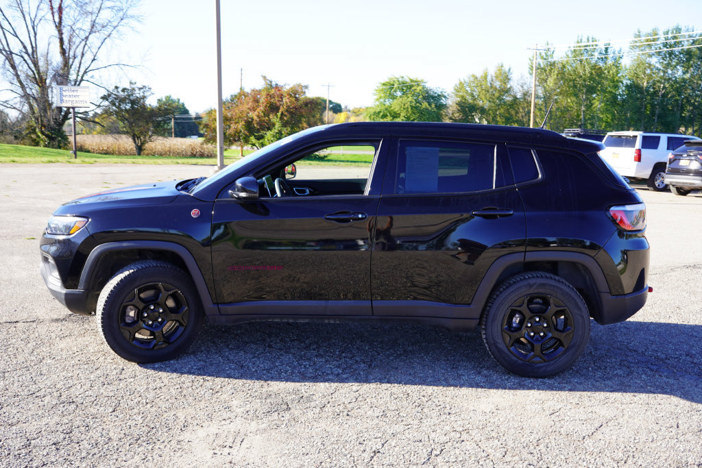 Certified 2023 Jeep Compass Trailhawk w/ Sun and Sound Group AWD/4WD image 9
