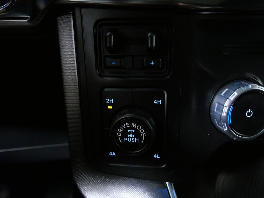 Used 2022 Ford F150 Platinum w/ FX4 Off-Road Package AWD/4WD image 26