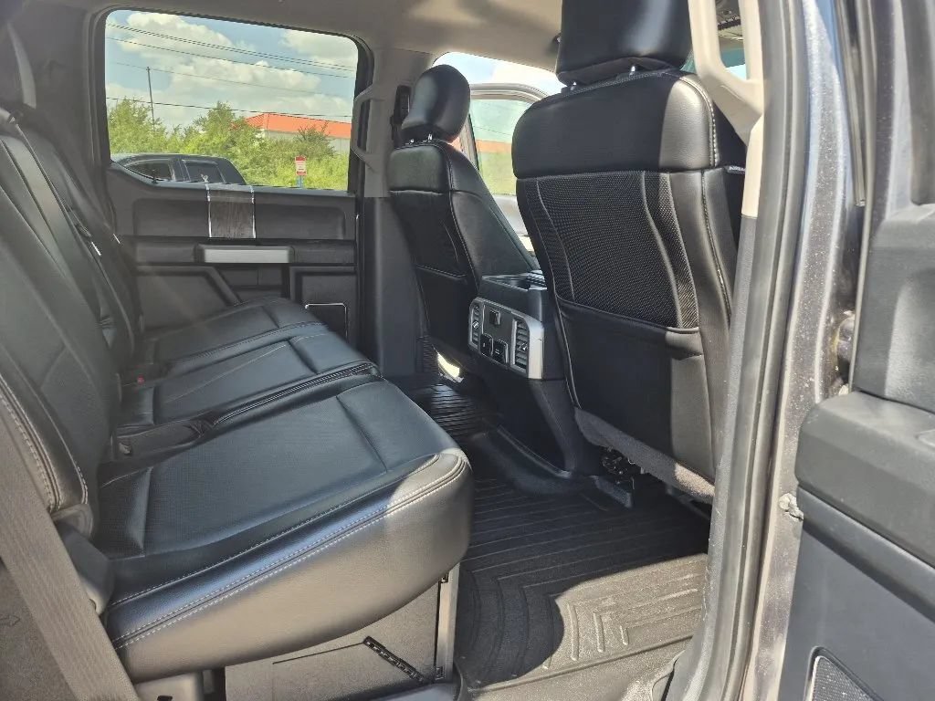 Used 2017 Ford F250 Lariat w/ Lariat Value Package AWD/4WD image 23