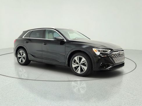Used 2024 Audi Q8 e-tron Premium Plus w/ Premium Plus Package AWD/4WD image 3