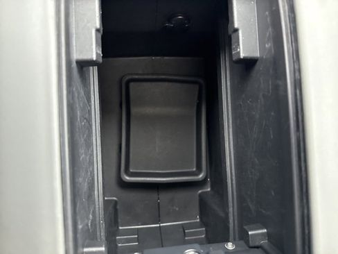 Used 2021 Toyota Highlander Limited image 22