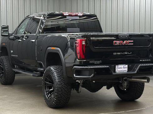 Used 2026 GMC Sierra 2500 Denali w/ Denali Reserve Package AWD/4WD image 3