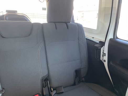 Used 2025 Jeep Wrangler Sport S image 36