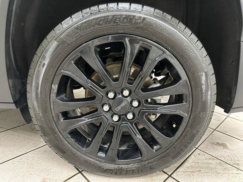 Certified 2023 GMC Acadia SLT w/ Elevation Edition image 15