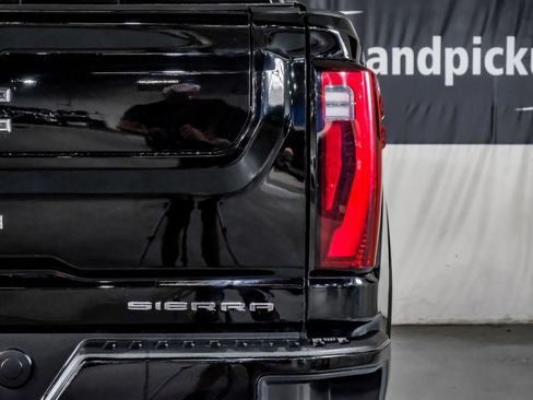 Used 2024 GMC Sierra 2500 Denali Ultimate AWD/4WD image 42