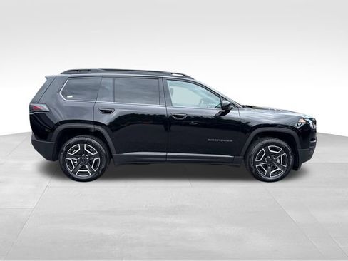 New 2026 Jeep Cherokee Laredo AWD/4WD image 8