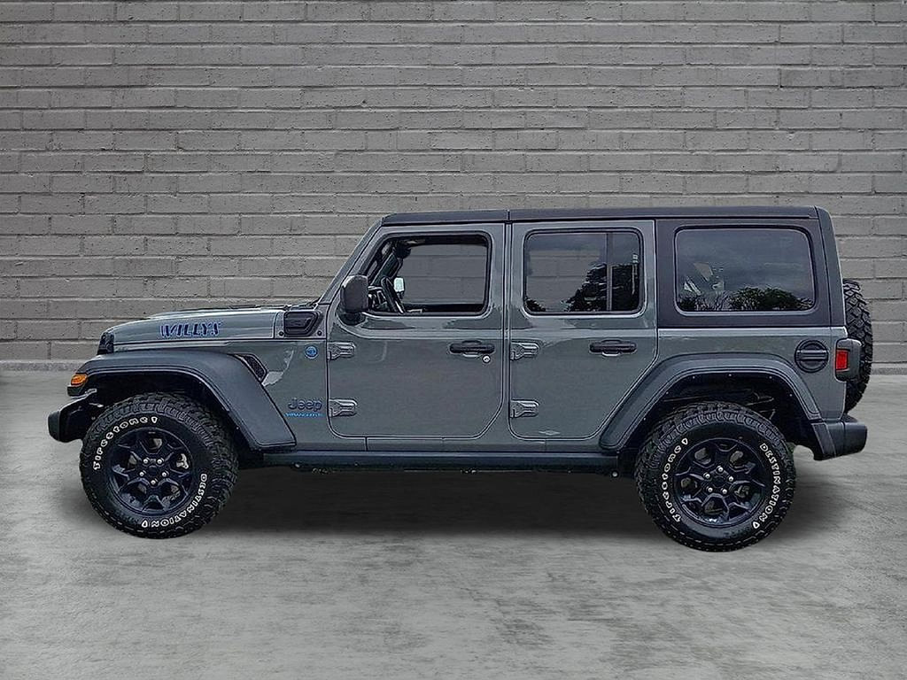 Used 2023 Jeep Wrangler Unlimited w/ Cold Weather Group AWD/4WD image 9