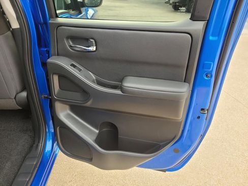 Used 2024 Nissan Frontier SV w/ SV Convenience Package RWD image 10