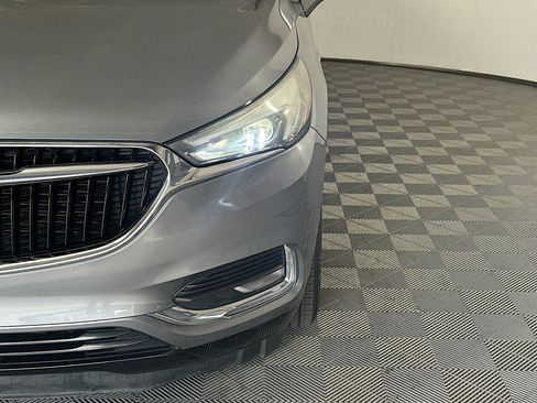 Used 2018 Buick Enclave Essence FWD image 9