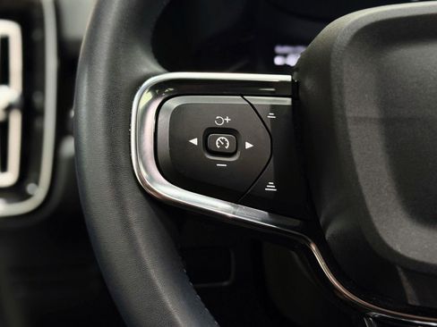 Used 2023 Volvo C40 P8 Recharge Ultimate image 18