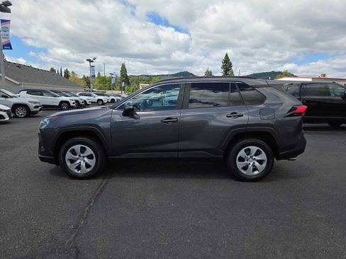 Used 2019 Toyota RAV4 LE w/ All Weather Liner Package AWD/4WD image 11