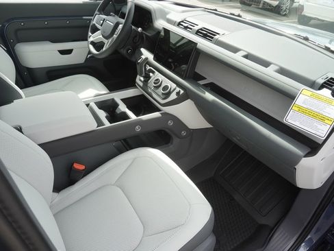 New 2025 Land Rover Defender 110 S image 22