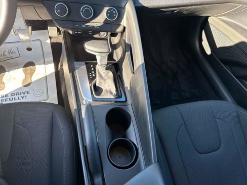 Certified 2023 Hyundai Elantra SE w/ Cargo Package image 23