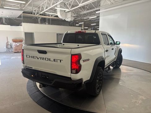 Used 2024 Chevrolet Colorado Trail Boss w/ Advanced Trailering Package AWD/4WD image 4