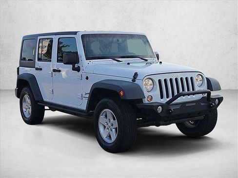 Used 2017 Jeep Wrangler Unlimited Sport AWD/4WD image 3