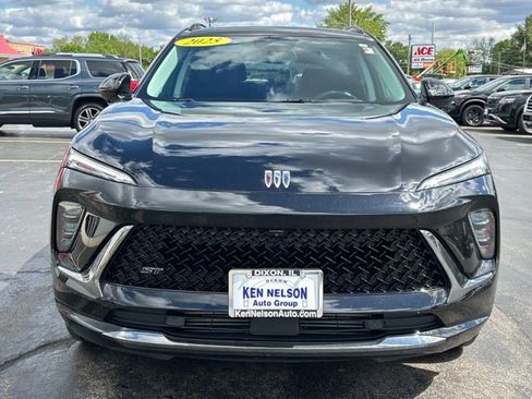 Used 2025 Buick Envision Sport Touring AWD/4WD image 13