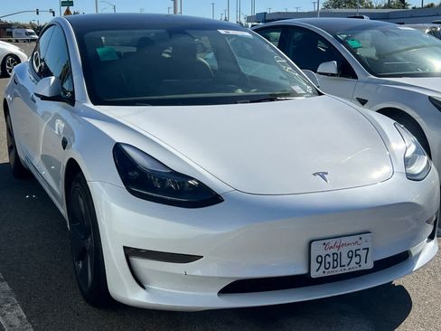 Used 2023 Tesla Model 3 Standard Range RWD image 3
