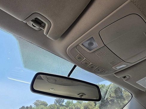 Used 2017 Ford Fusion SE image 38