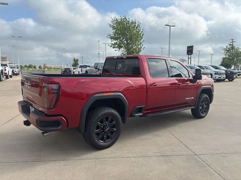 Used 2025 GMC Sierra 2500 AT4 w/ AT4 Premium Plus Package image 4