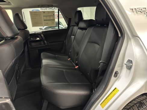 Used 2024 Toyota 4Runner TRD Off-Road Premium image 6