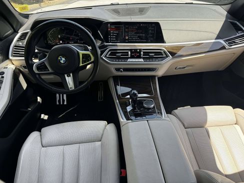 Used 2021 BMW X5 xDrive40i w/ M Sport Package AWD/4WD image 14