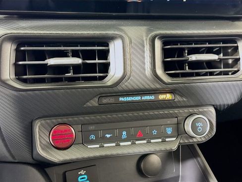 Used 2025 Ford Mustang Coupe image 13