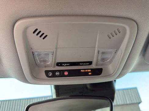 Used 2017 Chevrolet Malibu LT w/ Leather Package image 39