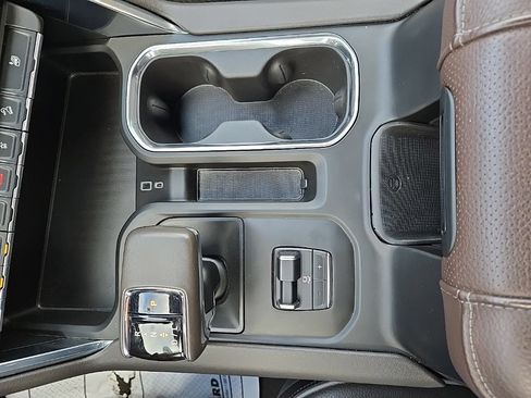 Used 2022 GMC Sierra 1500 Denali AWD/4WD image 24