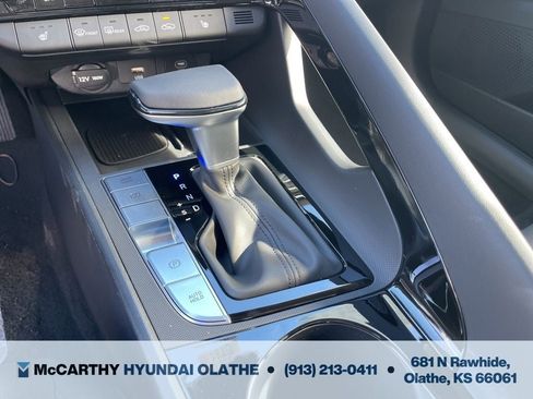 Certified 2025 Hyundai Elantra SEL FWD image 9