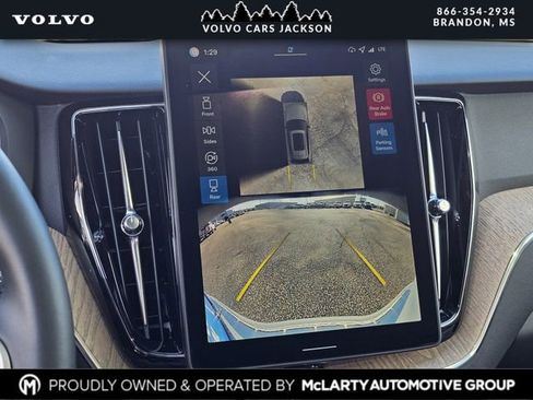 New 2026 Volvo XC60 B5 Plus w/ Protection Package Premier AWD/4WD image 8