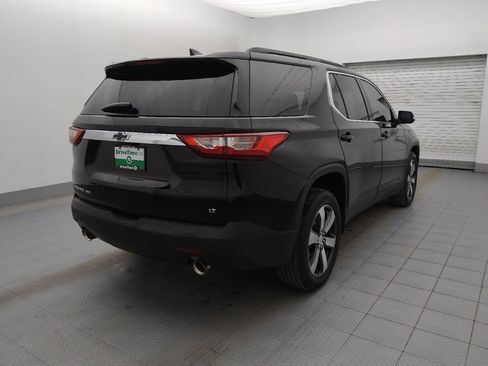 Used 2021 Chevrolet Traverse LT w/ LT Premium Package image 9