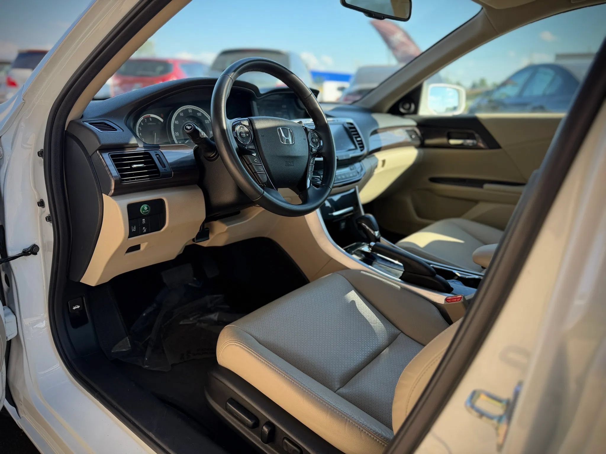 Used 2017 Honda Accord EX-L image 7