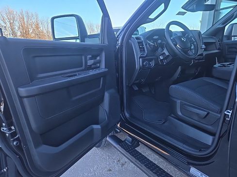 New 2026 RAM 3500 Tradesman image 38