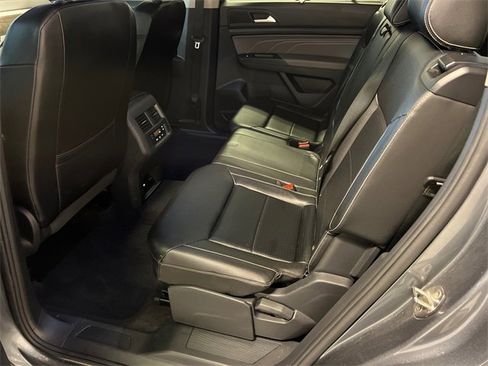 Certified 2022 Volkswagen Atlas SE image 16