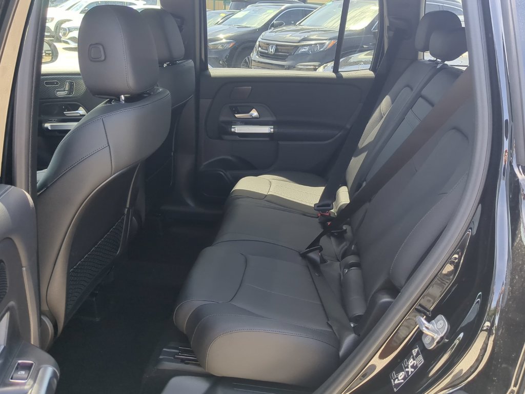 Used 2024 Mercedes-Benz GLB 250 4MATIC image 10