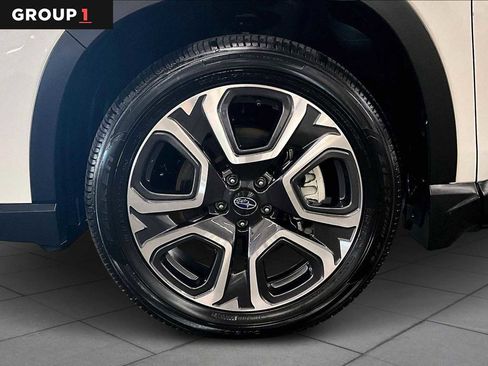 Used 2025 Subaru Ascent Touring image 10