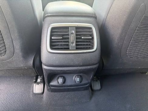Used 2019 Kia Sorento FWD V6 image 26