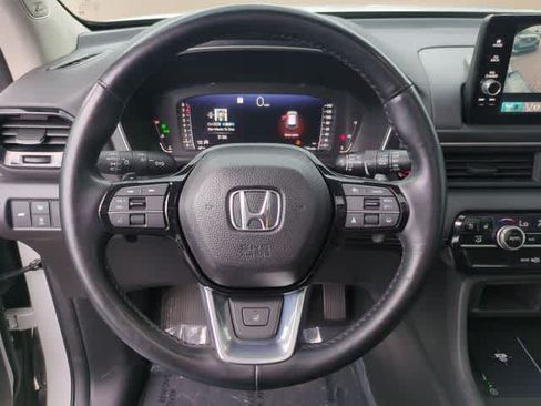 Used 2023 Honda Pilot Elite image 25