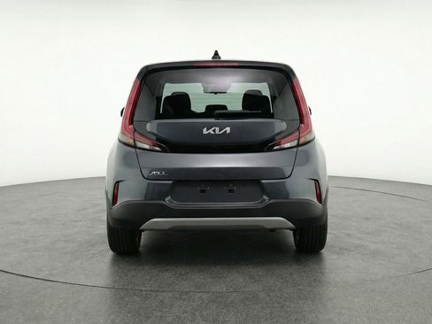 Used 2025 Kia Soul LX w/ LX Technology Package FWD image 7