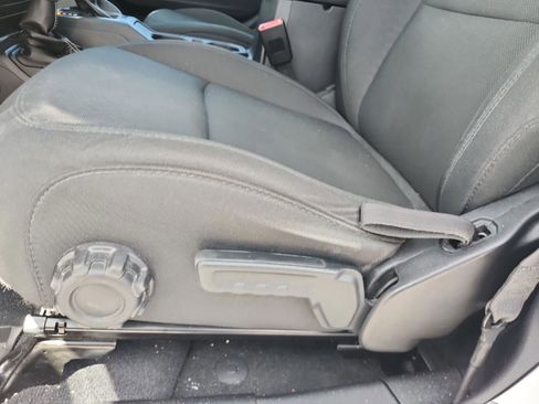 Used 2019 Jeep Wrangler Unlimited Sahara image 13