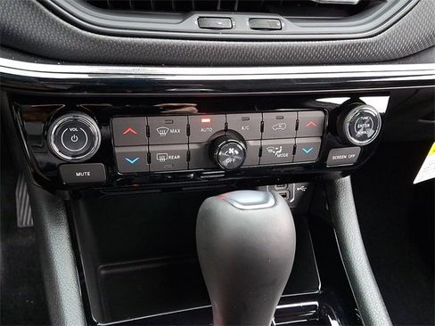 New 2026 Jeep Compass Limited image 12