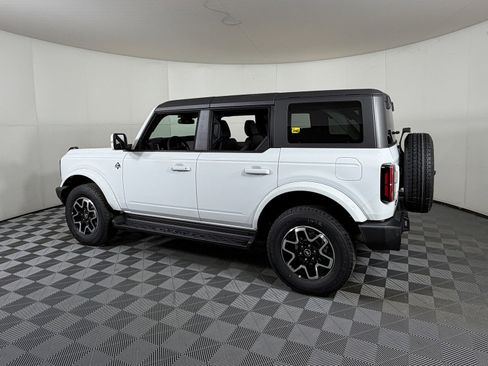 New 2025 Ford Bronco Outer Banks image 3