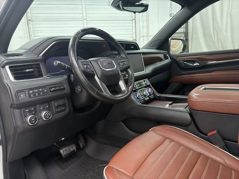 Used 2023 GMC Yukon Denali Ultimate AWD/4WD image 13