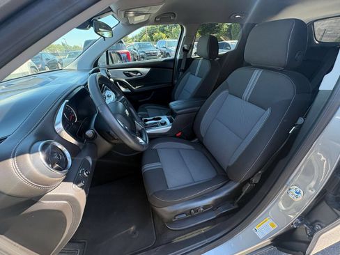 Used 2025 Chevrolet Blazer LT FWD image 38