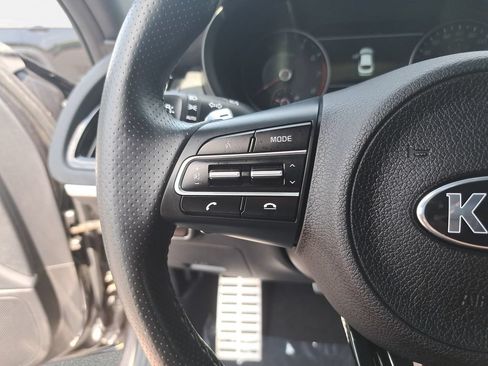 Used 2020 Kia Stinger GT1 AWD/4WD image 17