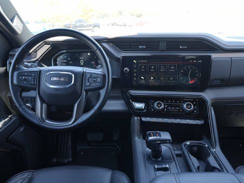 Used 2023 GMC Sierra 1500 AT4 w/ AT4 Preferred Package AWD/4WD image 30