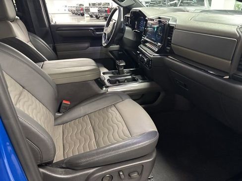 Used 2024 Chevrolet Silverado 1500 ZR2 w/ Technology Package image 11