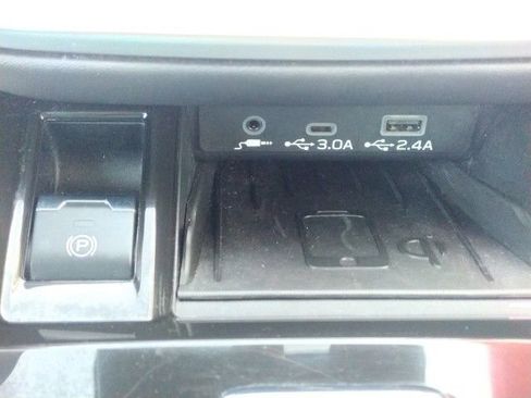 Used 2023 Subaru Outback Limited image 39